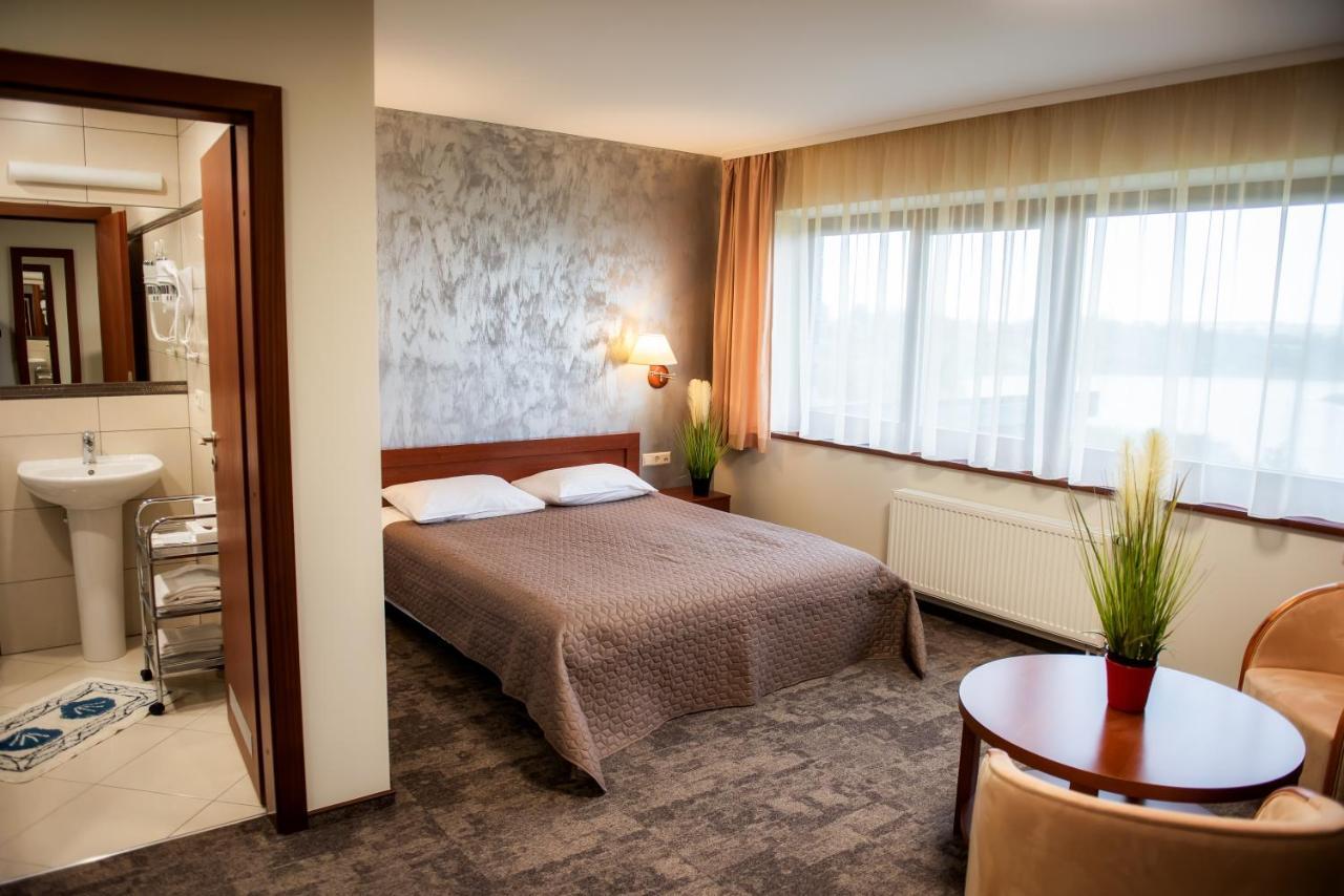 Vingis Hotel Marijampole Luaran gambar