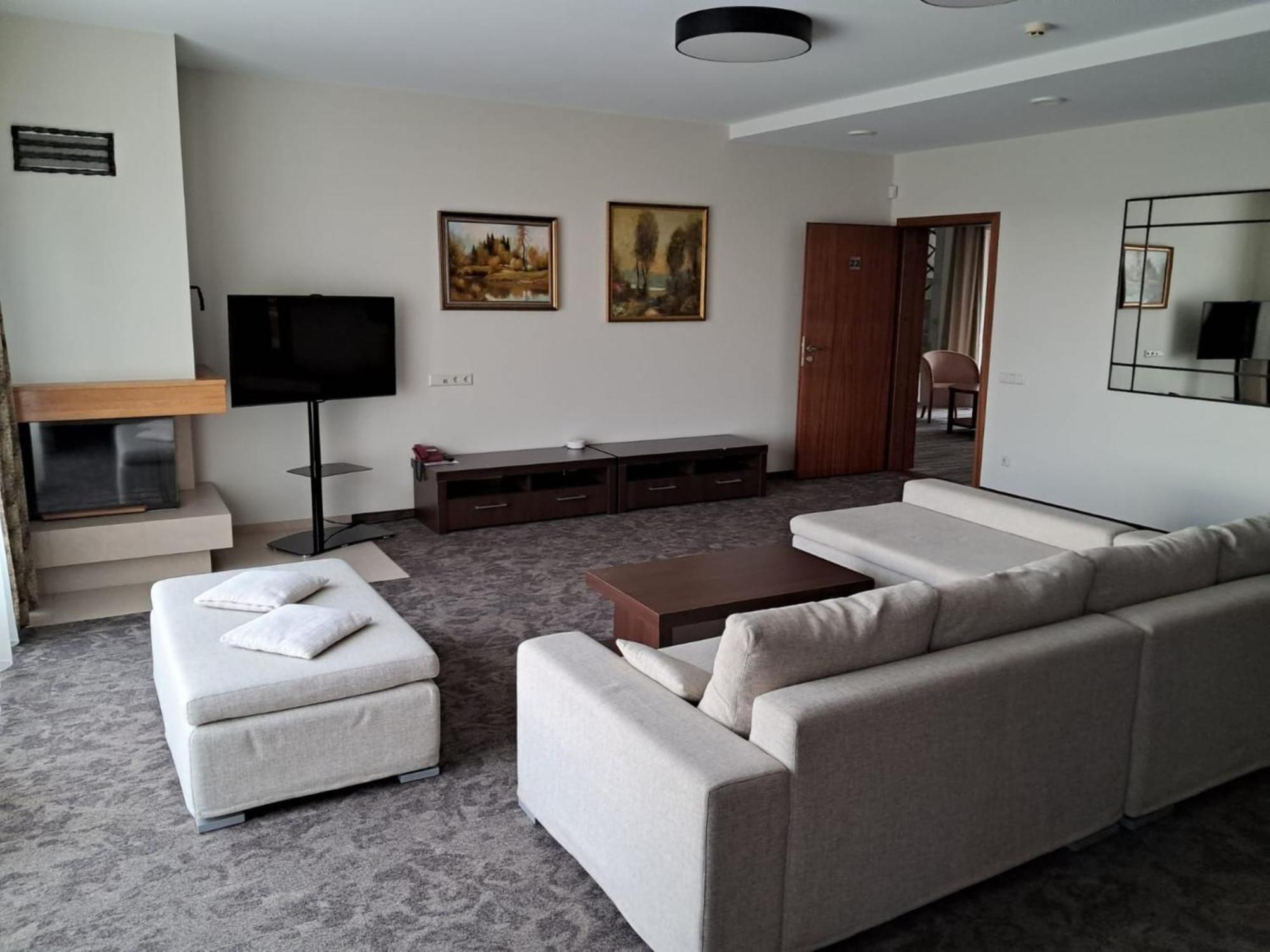 Vingis Hotel Marijampole Luaran gambar